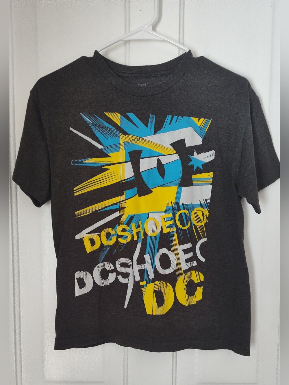 Vintage DC Shoes Skateboardimg T-shirt Gray Size Medium